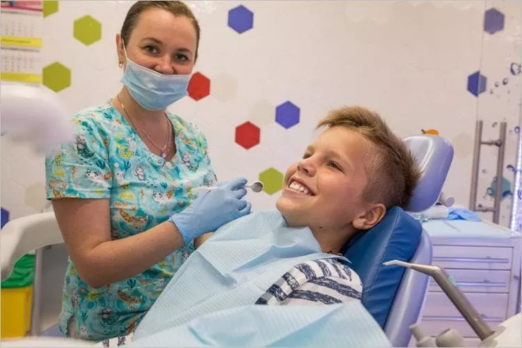 Лечение в стоматологической клинике Юнит-Янг проходит по принципу "Лечим развлекая"